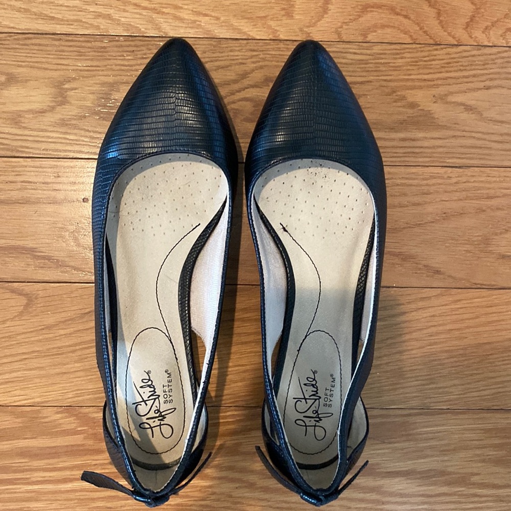Cute Life stride black flats
